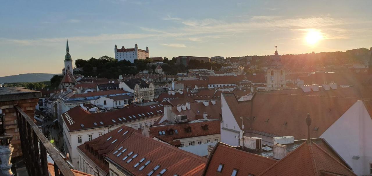 Le Monde Apartment Bratislava - Amazing 5Bdr In Downtown Exterior foto