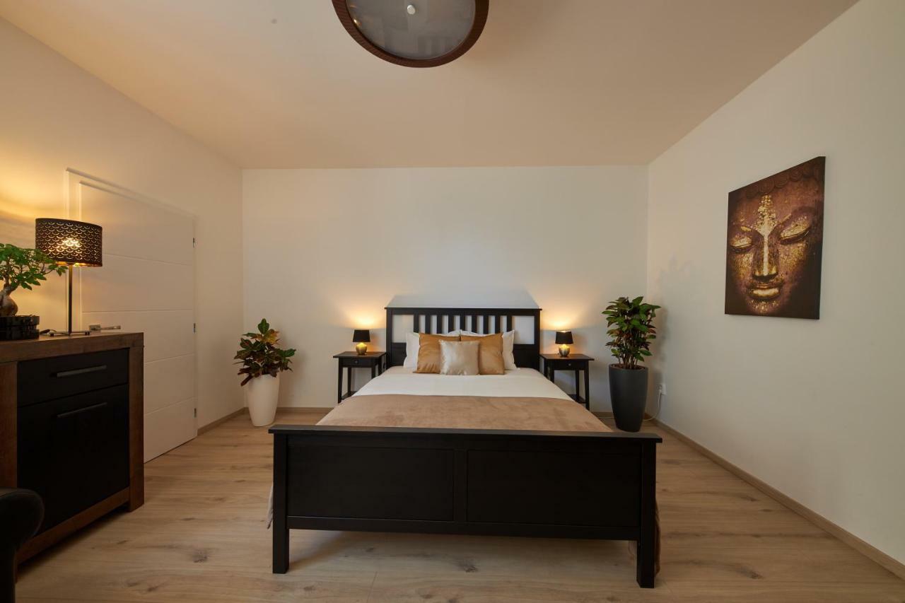 Le Monde Apartment Bratislava - Amazing 5Bdr In Downtown Exterior foto